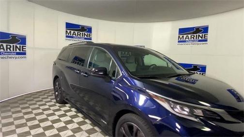 2021 Toyota Sienna XSE 7 Passenger