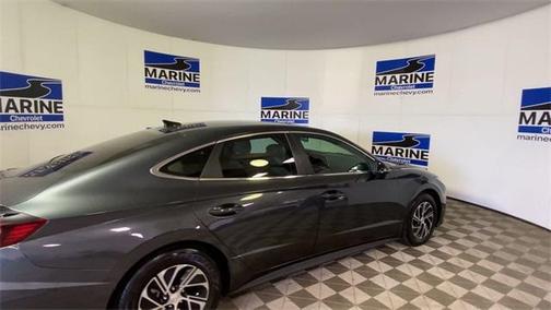 2022 Hyundai SONATA Hybrid Base