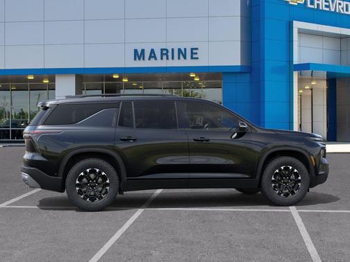 Mosaic Black Metallic 2027 Chevrolet Traverse AWD Z71