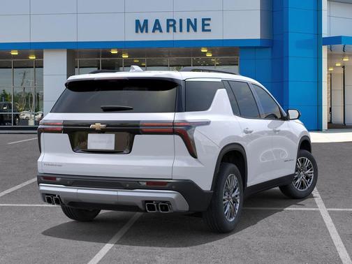 Polar White Tricoat 2026 Chevrolet Traverse LT