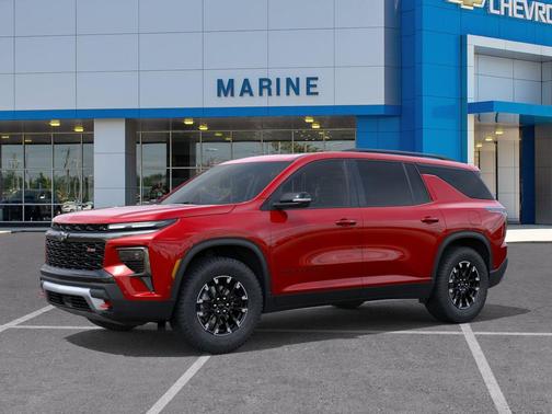 Radiant Red Tintcoat 2026 Chevrolet Traverse AWD Z71