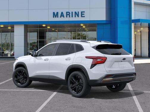 Summit White 2026 Chevrolet Trax FWD ACTIV