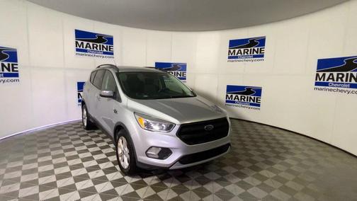 Ingot Silver Metallic 2018 Ford Escape SE