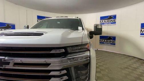 Iridescent Pearl Tricoat 2021 Chevrolet Silverado 2500 High Country