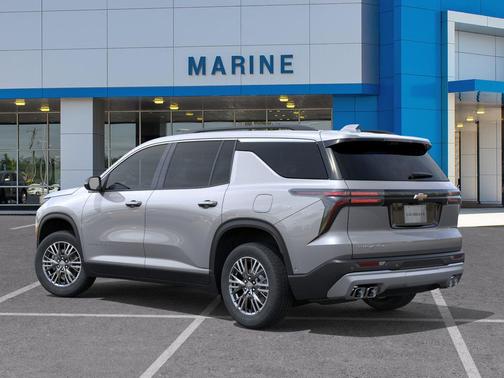 Sterling Gray Metallic 2026 Chevrolet Traverse LT