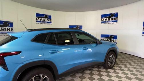 Marina Blue Metallic 2025 Chevrolet Trax LT