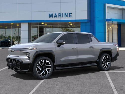 2025 Chevrolet Silverado EV RST