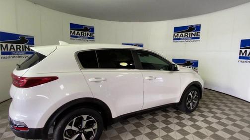 Snow White Pearl 2022 Kia Sportage LX