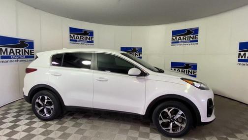 Snow White Pearl 2022 Kia Sportage LX