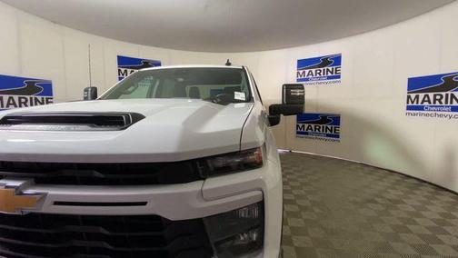 Summit White 2024 Chevrolet Silverado 2500 Custom