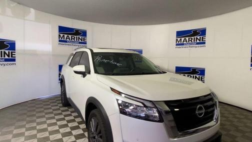 Pearl White Tricoat 2024 Nissan Pathfinder SL 4WD
