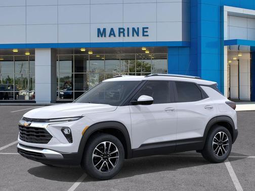 Summit White 2026 Chevrolet Trailblazer LT