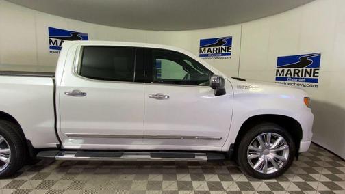 Iridescent Pearl Tricoat 2023 Chevrolet Silverado 1500 High Country
