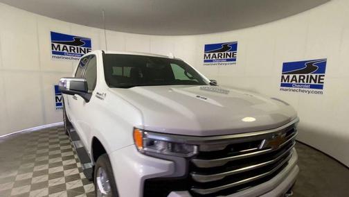 Iridescent Pearl Tricoat 2023 Chevrolet Silverado 1500 High Country