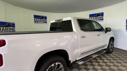 Iridescent Pearl Tricoat 2023 Chevrolet Silverado 1500 High Country