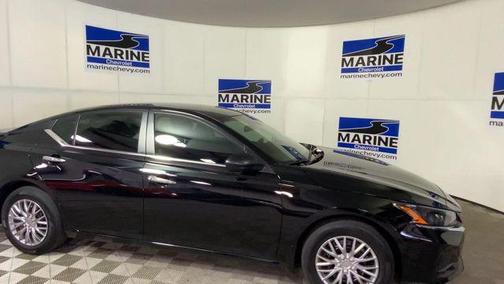 Super Black 2024 Nissan Altima S FWD