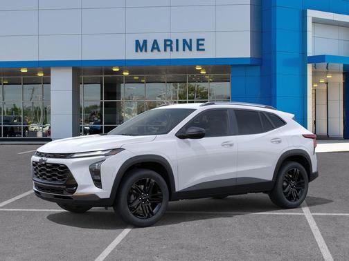 Summit White 2026 Chevrolet Trax FWD ACTIV