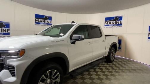 Summit White 2024 Chevrolet Silverado 1500 LT