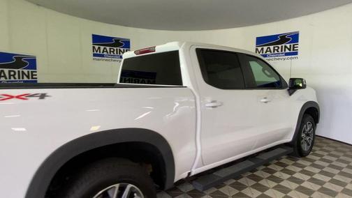 Summit White 2024 Chevrolet Silverado 1500 LT