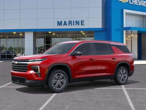 Radiant Red Tintcoat 2026 Chevrolet Traverse LT