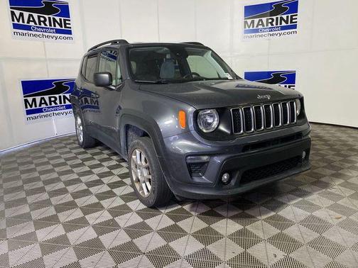 Graphite Gray 2022 Jeep Renegade Latitude