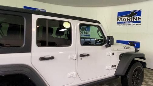 Bright White Clearcoat 2022 Jeep Wrangler Willys
