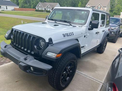 Bright White Clearcoat 2022 Jeep Wrangler Willys