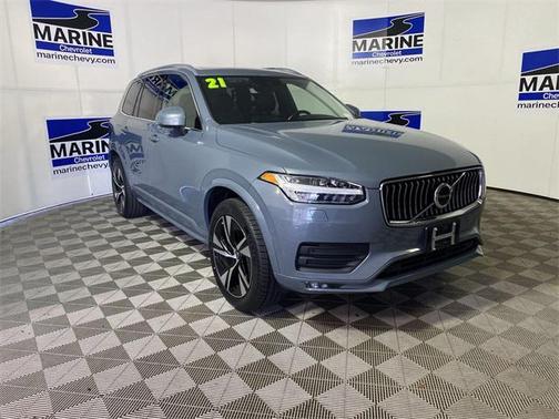 2021 Volvo XC90 T5 Momentum