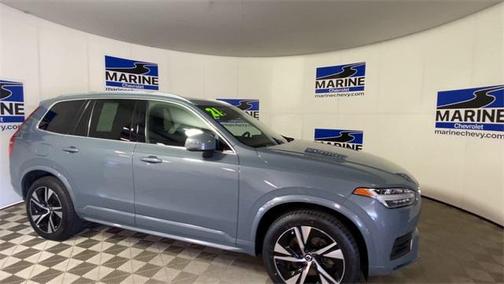 2021 Volvo XC90 T5 Momentum