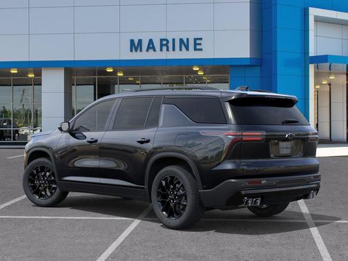 Mosaic Black Metallic 2026 Chevrolet Traverse LT