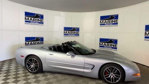 Sebring Silver Metallic 1998 Chevrolet Corvette Base