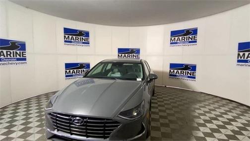 2022 Hyundai SONATA SE