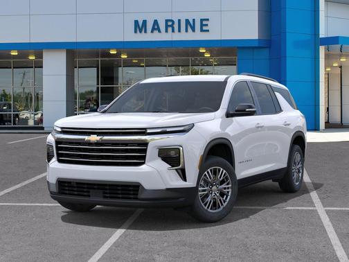 Summit White 2026 Chevrolet Traverse LT