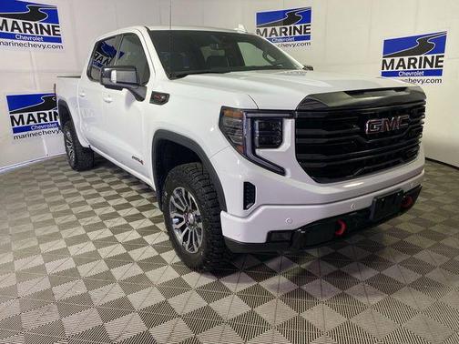 Summit White 2023 GMC Sierra 1500 AT4
