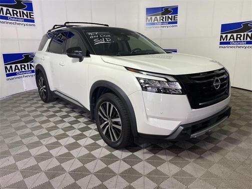 2023 Nissan Pathfinder Platinum FWD