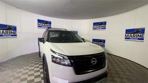 2023 Nissan Pathfinder Platinum FWD
