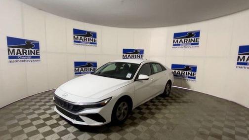 2025 Hyundai ELANTRA SE