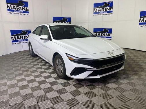 2025 Hyundai ELANTRA SE