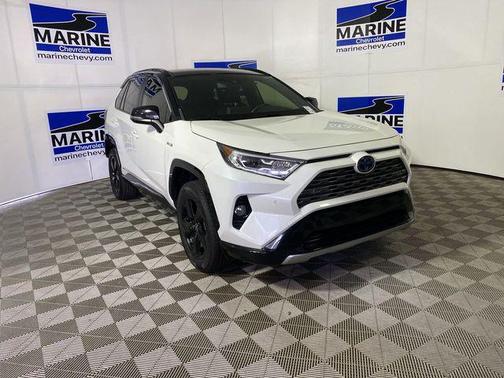 2020 Toyota RAV4 Hybrid SE