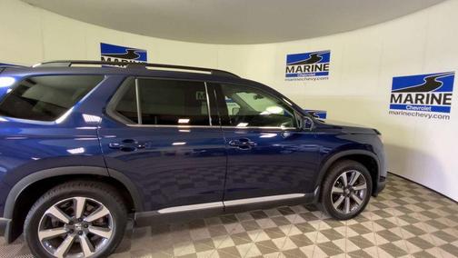 Obsidian Blue Pearl 2025 Honda Pilot Touring 8-Passenger