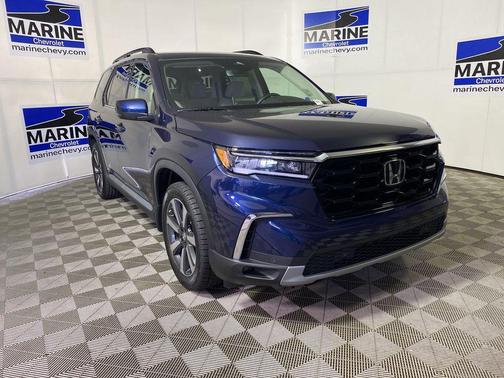 Obsidian Blue Pearl 2025 Honda Pilot Touring 8-Passenger
