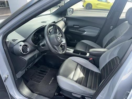 2021 Nissan Kicks SR