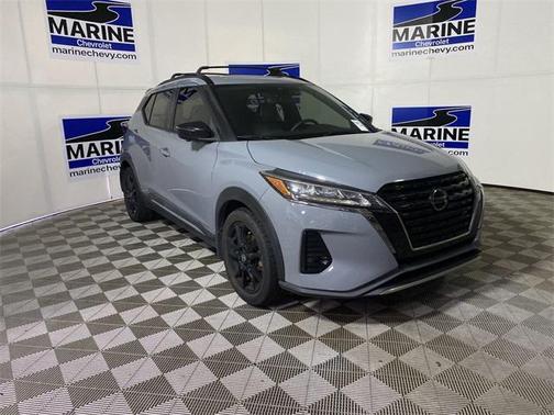 2021 Nissan Kicks SR