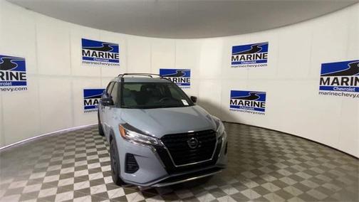 2021 Nissan Kicks SR