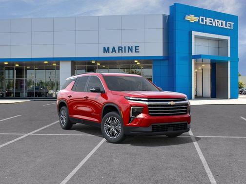 Radiant Red Tintcoat 2026 Chevrolet Traverse LT