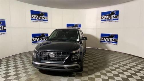 2023 Hyundai VENUE SE