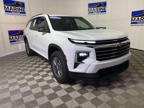 Summit White 2025 Chevrolet Traverse LT