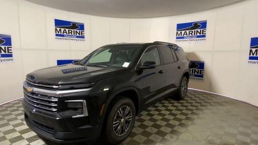 Mosaic Black Metallic 2026 Chevrolet Traverse LT
