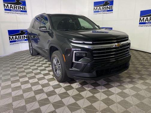 Mosaic Black Metallic 2026 Chevrolet Traverse LT