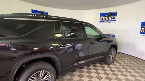 Mosaic Black Metallic 2026 Chevrolet Traverse LT